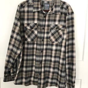 Men’s mountain hardwear flannel!